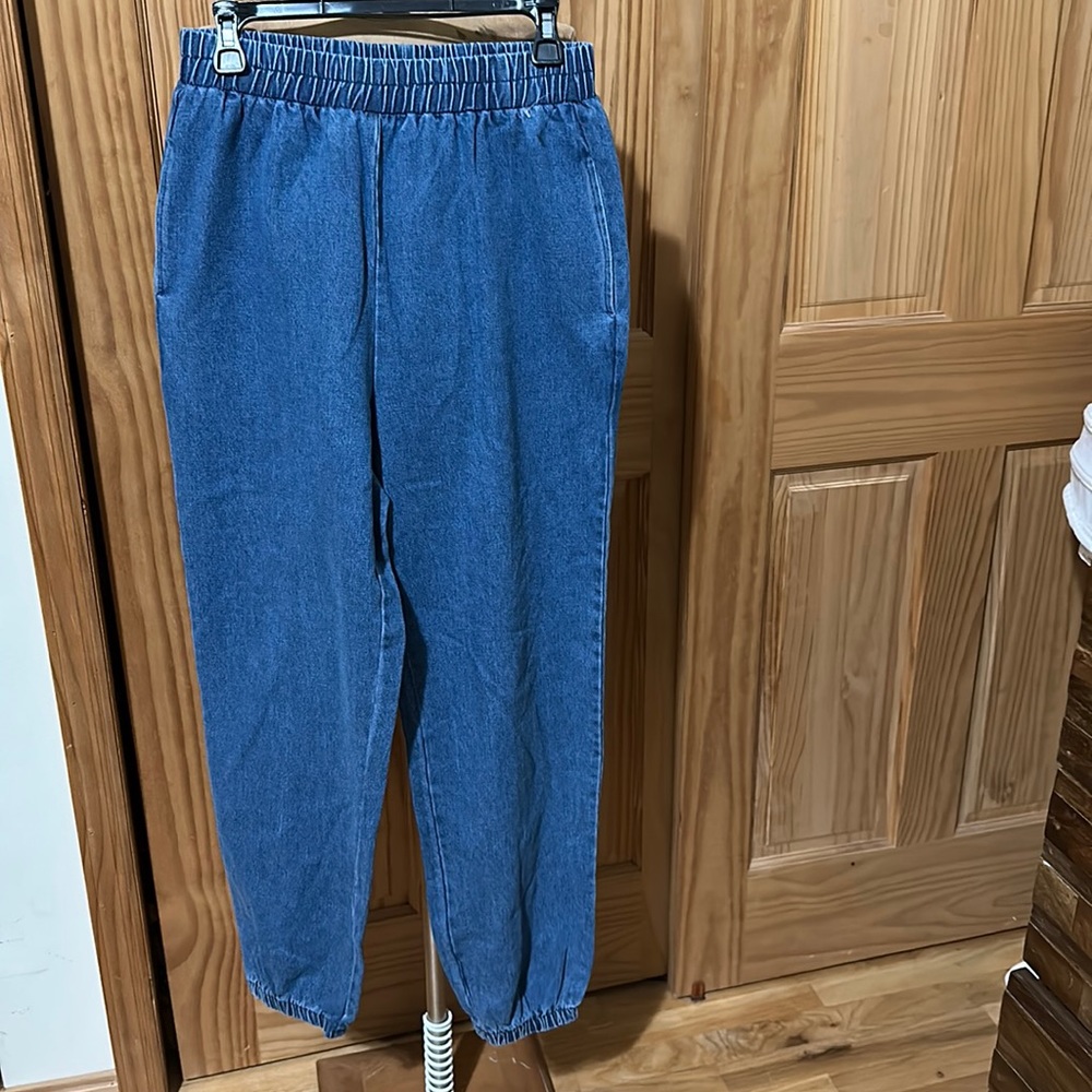 MAD FOR LOVE DENIM JOGGER MEDIUM NEW NO TAG